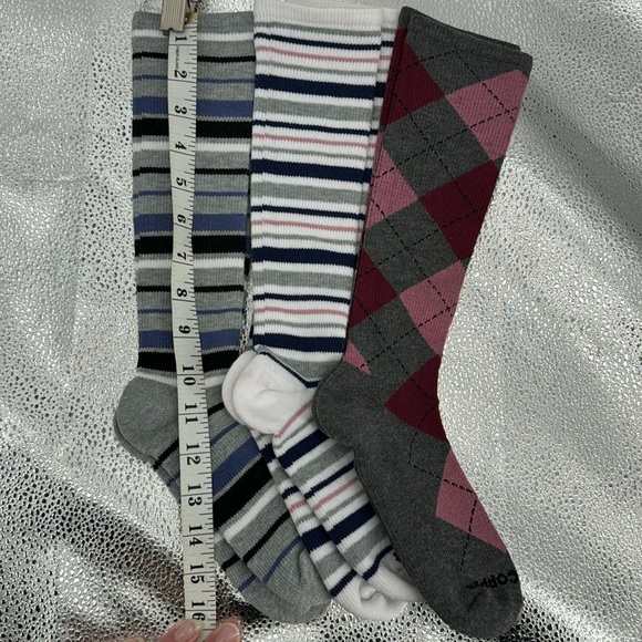 Tommie Copper Women's 3-Pk Compression OTC Socks multicolor OS - Picture 3 of 4